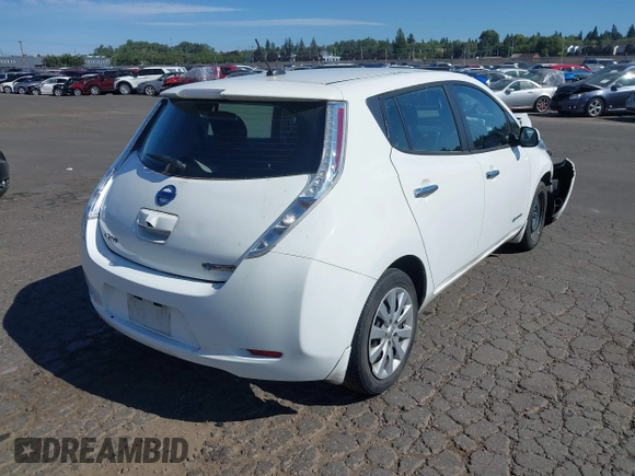 2015 Nissan LEAF SV with VIN 1N4AZ0CP9FC323706, listed as a IAAI auction lot 41631924 with 76,042 mi miles. Bid and sale history available at carsss.com. Image 4.