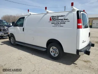 2022 GMC Savana Cargo Van with VIN 1GTW7AFP4N1147665, listed as a Copart auction lot 54802085 with 42,261 mi miles and Salvage Title. Bid and sale history available at carsss.com. Image 2.