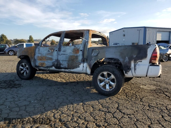 2011 Toyota Tacoma с VIN 5TFJX4GN1BX002410, выставлен на аукционе Copart как лот 43046725 с пробегом Не указан миль и На запчасти • Non repairable. История ставок и продаж доступна на DreamBid. Изображение 2.