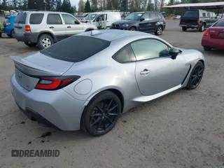 2022 Toyota 86 Premium с VIN JF1ZNBF1XN8751108, выставлен на аукционе IAAI как лот 40700214 с пробегом 33 033 миль миль и . История ставок и продаж доступна на DreamBid. Изображение 4.