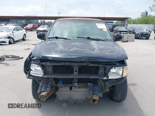 2002 Ford F-150 XL z VIN 1FTRX07W12KD47521, wystawiony jako IAAI lot #42044623 z przebiegiem 334 930 mil mil oraz . Historia ofert i sprzedaży dostępna na DreamBid. Obrazek 13.