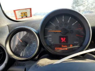 2015 MINI Convertible S z VIN WMWZP3C52FT708282, wystawiony jako Copart lot #42491815 z przebiegiem 31 586 mil mil oraz Szkoda całkowita • Salvage title. Historia ofert i sprzedaży dostępna na DreamBid. Obrazek 9.