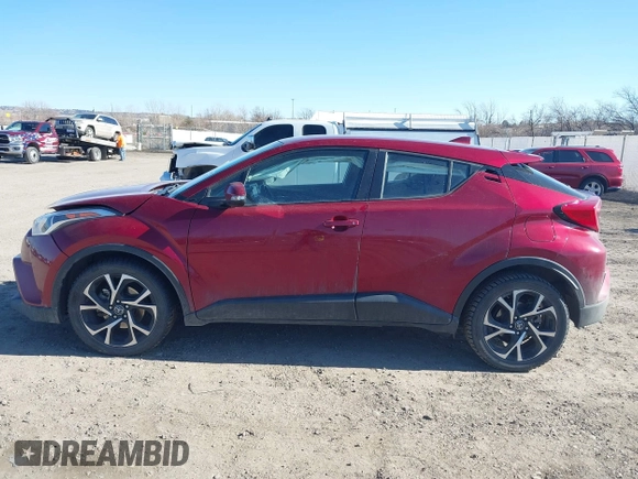 2018 Toyota C-HR XLE z VIN NMTKHMBX5JR051056, wystawiony jako IAAI lot #41740517 z przebiegiem 80 368 mil mil oraz . Historia ofert i sprzedaży dostępna na DreamBid. Obrazek 14.