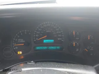 2004 Chevrolet Tahoe LT with VIN 1GNEC13Z24R160211, listed as a IAAI auction lot 41465076 with 229,612 mi miles. Bid and sale history available at carsss.com. Image 7.