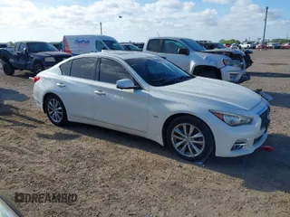 2016 Infiniti Q50 3.0t Premium with VIN JN1EV7AP8GM306347, listed as a IAAI auction lot 42013538 with 199,065 mi miles. Bid and sale history available at carsss.com. Image 1.