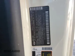 2011 MINI Hardtop z VIN WMWSU3C52BT094094, wystawiony jako Copart lot #55634655 z przebiegiem 104 123 mil mil oraz Szkody całkowita. Historia ofert i sprzedaży dostępna na DreamBid. Obrazek 12.