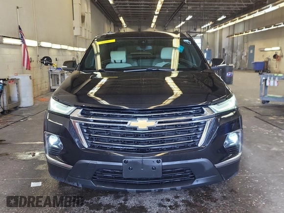 2022 Chevrolet Traverse LT Cloth with VIN 1GNEVGKW3NJ177961, listed as a IAAI auction lot 42175637 with 55,399 mi miles. Bid and sale history available at carsss.com. Image 1.