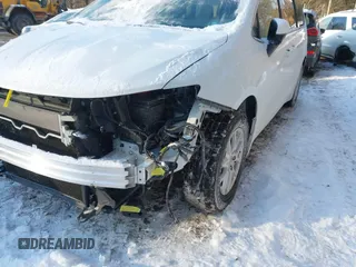 2020 Chrysler Voyager LX z VIN 2C4RC1CG7LR287442, wystawiony jako IAAI lot #41333170 z przebiegiem 30 355 mil mil oraz . Historia ofert i sprzedaży dostępna na DreamBid. Obrazek 12.