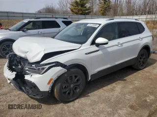 2024 Volkswagen Tiguan SE z VIN 3VV3B7AX8RM170856, wystawiony jako Copart lot #51723495 z przebiegiem 3 246 mil mil oraz Czysty tytuł • Clean title. Historia ofert i sprzedaży dostępna na DreamBid. Obrazek 1.