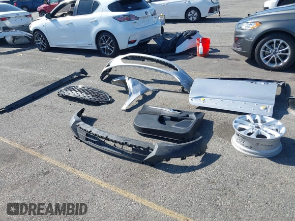 2020 Ford Escape SE с VIN 1FMCU0G60LUA78539, выставлен на аукционе IAAI как лот 42316567 с пробегом 39 384 миль миль и . История ставок и продаж доступна на DreamBid. Изображение 12.