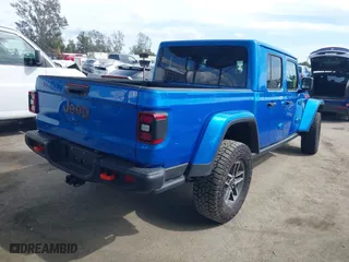 2024 Jeep Gladiator Mojave X with VIN 1C6JJTEG8RL102089, listed as a IAAI auction lot 41933185 with 15,461 mi miles. Bid and sale history available at carsss.com. Image 4.