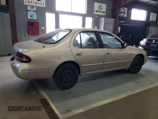 1996 Nissan Altima XE z VIN 1N4BU31D0TC137724, wystawiony jako Copart lot #71544394 z przebiegiem 122 704 mil mil oraz Czysty tytuł • Clean title. Historia ofert i sprzedaży dostępna na DreamBid. Obrazek 3.