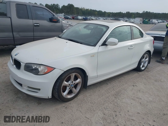 2008 BMW 3 Series 328i with VIN WBAVA37598NL50566, listed as a IAAI auction lot 41853168 with 1 mi miles. Bid and sale history available at carsss.com. Image 2.