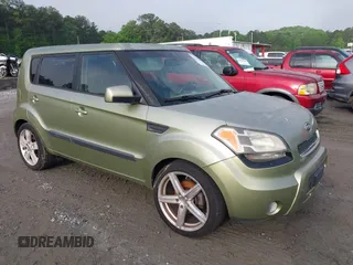 2011 Kia Soul + with VIN KNDJT2A29B7316532, listed as a IAAI auction lot 42112069 with 272,994 mi miles. Bid and sale history available at carsss.com. Image 1.