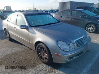 2003 Mercedes-Benz E 320 z VIN WDBUF65J03X109833, wystawiony jako IAAI lot #42265280 z przebiegiem 106 815 mil mil oraz . Historia ofert i sprzedaży dostępna na DreamBid. Obrazek 1.