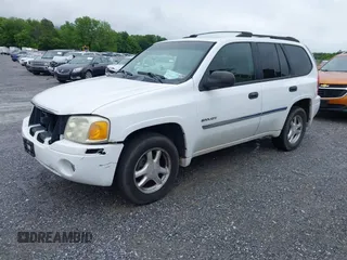2006 GMC Envoy SLE z VIN 1GKDT13S562116159, wystawiony jako IAAI lot #42361666 z przebiegiem 243 466 mil mil oraz . Historia ofert i sprzedaży dostępna na DreamBid. Obrazek 2.
