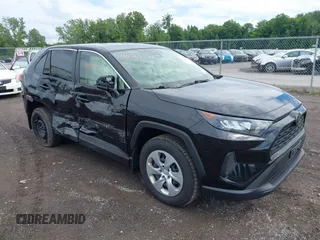 2022 Toyota RAV4 LE with VIN JTMF1RFV6ND088373, listed as a IAAI auction lot 42645055 with 33,048 mi miles and . Bid and sale history available at DreamBid. Image 1.