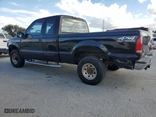 2002 Ford Super Duty F-250 XL with VIN 1FTNX21L52EA87664, listed as a Copart auction lot 77074274 with 224,006 mi miles and Salvage Title. Bid and sale history available at carsss.com. Image 2.