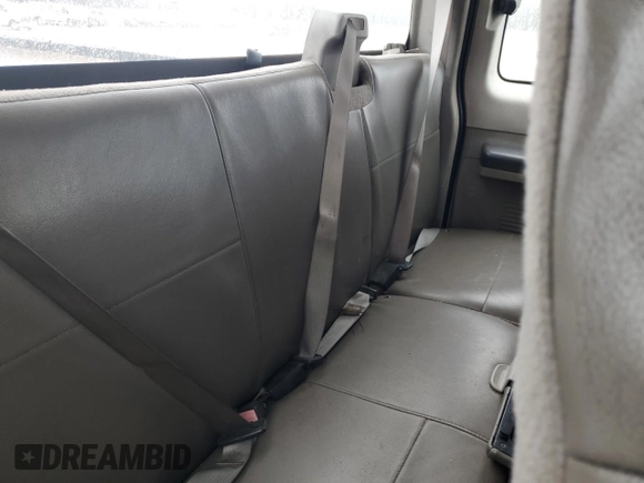 2008 Ford F-250 XL with VIN 1FTSX20558EB19852, listed as a Copart auction lot 42393595 with 213,258 mi miles and Clean title. Bid and sale history available at DreamBid. Image 10.