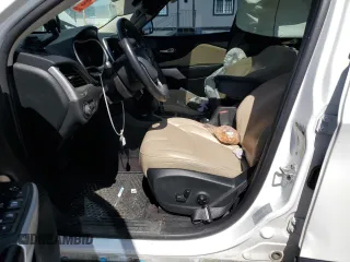 2017 Jeep Cherokee Latitude с VIN 1C4PJMCS5HW632694, выставлен на аукционе Copart как лот 59001725 с пробегом 118 054 миль миль и Списание • Salvage title. История ставок и продаж доступна на DreamBid. Изображение 7.