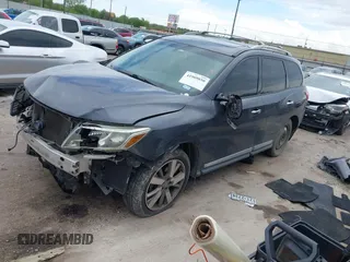 2014 Nissan Pathfinder S z VIN 5N1AR2MM0EC705286, wystawiony jako IAAI lot #41909850 z przebiegiem 136 091 mil mil oraz . Historia ofert i sprzedaży dostępna na DreamBid. Obrazek 2.