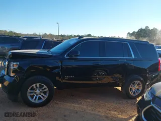 2019 Chevrolet Tahoe LT with VIN 1GNSKBKC2KR365355, listed as a IAAI auction lot 41032993 with 250,419 mi miles. Bid and sale history available at carsss.com. Image 14.