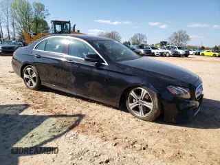 2019 Mercedes-Benz E-Class E 300 with VIN WDDZF4KB4KA627220, listed as a Copart auction lot 49103094 with 61,157 mi miles and Salvage Title. Bid and sale history available at carsss.com. Image 4.