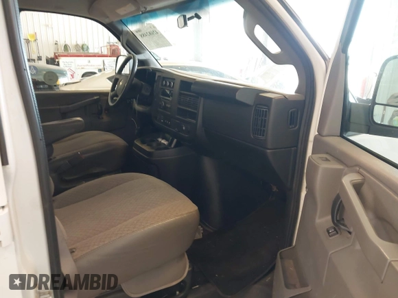 2017 Chevrolet Express Passenger LT с VIN 1GAZGPFG7H1336632, выставлен на аукционе IAAI как лот 42682488 с пробегом 91 639 миль миль и . История ставок и продаж доступна на DreamBid. Изображение 5.
