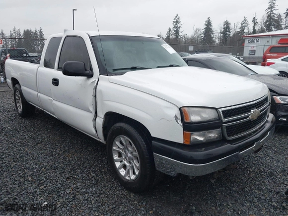2006 Chevrolet Silverado 1500 LS with VIN 1GCEC19V46E234140, listed as a IAAI auction lot 41481122 with 290,635 mi miles. Bid and sale history available at carsss.com. Image 1.