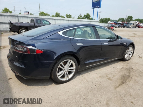 2013 Tesla Model S z VIN 5YJSA1DN6DFP08911, wystawiony jako Copart lot #60751295 z przebiegiem Nie podano mil oraz Czysty tytuł • Clean title. Historia ofert i sprzedaży dostępna na DreamBid. Obrazek 3.