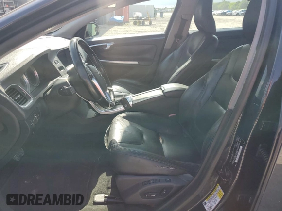 2013 Volvo S60 T5 Premier with VIN YV1612FS8D2185589, listed as a Copart auction lot 58694315 with 130,091 mi miles and Clean title. Bid and sale history available at DreamBid. Image 7.