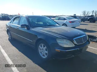 2002 Mercedes-Benz S-Class 4.3L with VIN WDBNG70J72A237700, listed as a IAAI auction lot 41700169 with 153,977 mi miles. Bid and sale history available at carsss.com. Image 1.