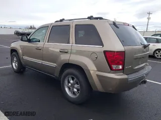 2005 Jeep Grand Cherokee Limited with VIN 1J4HR58235C594045, listed as a IAAI auction lot 41573374 with NaN miles. Bid and sale history available at carsss.com. Image 3.