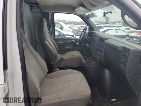 2008 Chevrolet Express Cargo Van with VIN 1GCGG25C181170897, listed as a Copart auction lot 87027134 with 200,590 mi miles and Salvage Title. Bid and sale history available at carsss.com. Image 7.
