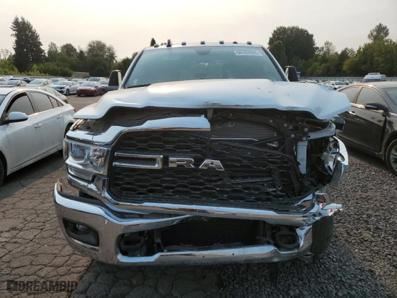 2024 Ram 3500 Chassis Cab Tradesman with VIN 3C7WRTCL2RG138559, listed as a Copart auction lot 66167824 with 7,824 mi miles and Salvage Title. Bid and sale history available at carsss.com. Image 5.