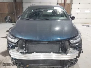 2023 Chrysler Pacifica Hybrid Limited with VIN 2C4RC1S74PR554723, listed as a IAAI auction lot 41317141 with 16,960 mi miles. Bid and sale history available at carsss.com. Image 6.