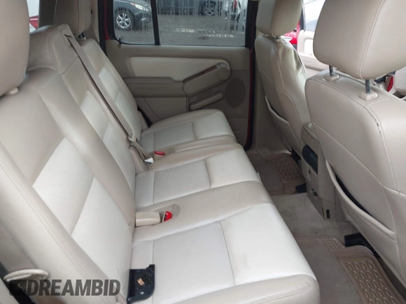 2008 Ford Explorer Eddie Bauer with VIN 1FMEU74E38UA29713, listed as a IAAI auction lot 42193657 with 109,966 mi miles. Bid and sale history available at carsss.com. Image 8.