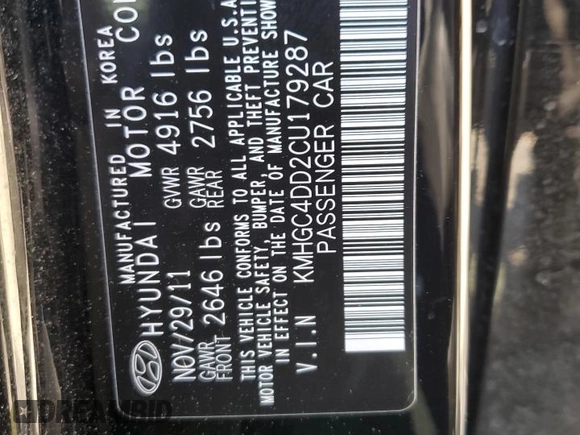 2012 Hyundai Genesis 3.8L z VIN KMHGC4DD2CU179287, wystawiony jako Copart lot #52550805 z przebiegiem 132 284 mil mil oraz Szkody całkowita. Historia ofert i sprzedaży dostępna na DreamBid. Obrazek 12.