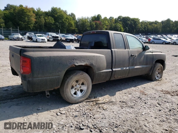 2008 Dodge Dakota z VIN 1D7HW32K58S571930, wystawiony jako Copart lot #69245074 z przebiegiem Nie podano mil oraz Szkoda całkowita • Salvage title. Historia ofert i sprzedaży dostępna na DreamBid. Obrazek 3.