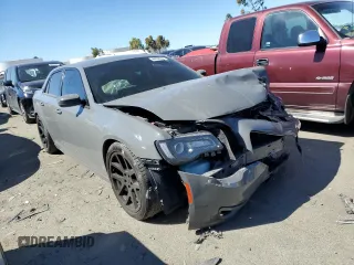 2017 Chrysler 300 S Alloy Edition with VIN 2C3CCABT5HH577636, listed as a Copart auction lot 46653564 with 63,539 mi miles and Salvage Title. Bid and sale history available at DreamBid. Image 4.