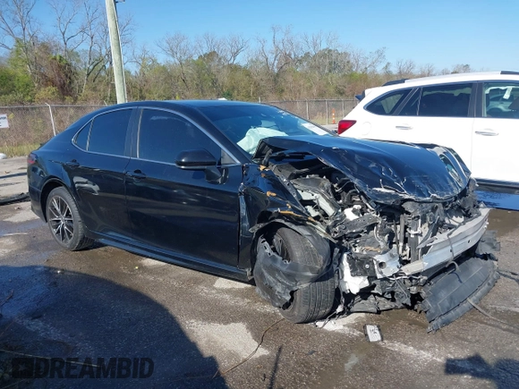 2021 Toyota Camry SE Nightshade with VIN 4T1G11AK5MU487725, listed as a IAAI auction lot 41196499 with 104,715 mi miles and . Bid and sale history available at DreamBid. Image 1.