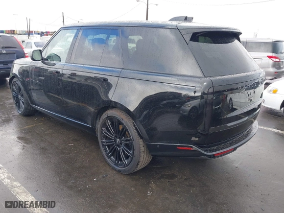 2025 Land Rover Range Rover SE with VIN SALKP9E90SA258525, listed as a IAAI auction lot 41782402 with 5,960 mi miles. Bid and sale history available at carsss.com. Image 3.