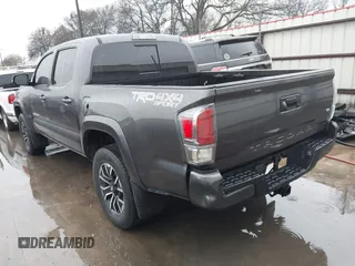 2020 Toyota Tacoma SR5 with VIN 5TFCZ5AN1LX227753, listed as a IAAI auction lot 41543939 with 35,860 mi miles and . Bid and sale history available at DreamBid. Image 3.