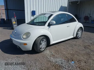 2000 Volkswagen Beetle GLS с VIN 3VWCC21C1YM445314, выставлен на аукционе IAAI как лот 42396409 с пробегом 185 758 миль миль и . История ставок и продаж доступна на DreamBid. Изображение 2.