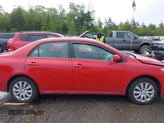 2013 Toyota Corolla L z VIN 2T1BU4EE7DC944351, wystawiony jako IAAI lot #42317905 z przebiegiem 115 632 mil mil oraz . Historia ofert i sprzedaży dostępna na DreamBid. Obrazek 14.