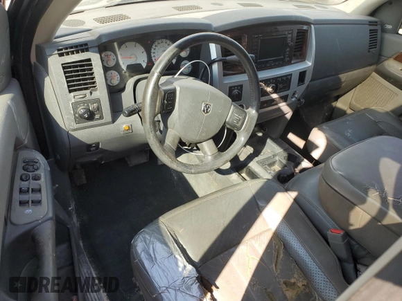 2008 Dodge 3500 Laramie z VIN 3D3MX49A98G105344, wystawiony jako Copart lot #74003044 z przebiegiem 183 844 mil mil oraz Szkoda całkowita • Salvage title. Historia ofert i sprzedaży dostępna na DreamBid. Obrazek 8.