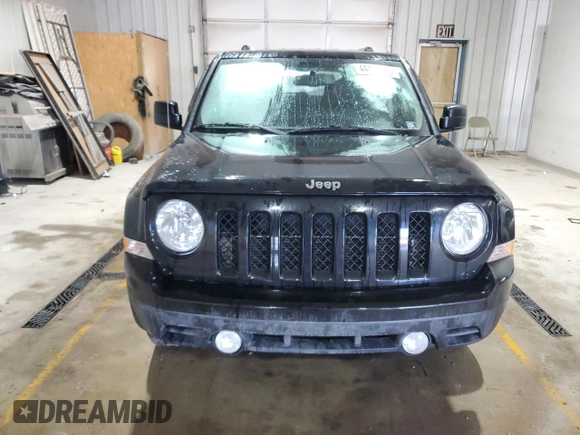 2017 Jeep Patriot Sport SE with VIN 1C4NJPBA2HD201176, listed as a Copart auction lot 44499025 with 92,182 mi miles and Salvage Title. Bid and sale history available at carsss.com. Image 5.