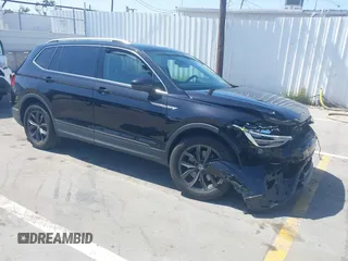 2022 Volkswagen Tiguan SE z VIN 3VV3B7AX3NM016534, wystawiony jako IAAI lot #42354264 z przebiegiem 33 700 mil mil oraz . Historia ofert i sprzedaży dostępna na DreamBid. Obrazek 1.