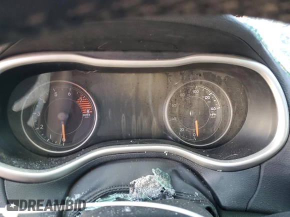 2016 Jeep Cherokee Trailhawk z VIN 1C4PJMBS0GW306317, wystawiony jako Copart lot #50572995 z przebiegiem Nie podano mil oraz Nie do naprawy • Non repairable. Historia ofert i sprzedaży dostępna na DreamBid. Obrazek 9.