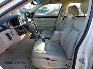 2011 Cadillac DTS z VIN 1G6KA5E6XBU109774, wystawiony jako Copart lot #45548595 z przebiegiem 90 356 mil mil oraz Szkoda całkowita • Salvage title. Historia ofert i sprzedaży dostępna na DreamBid. Obrazek 7.